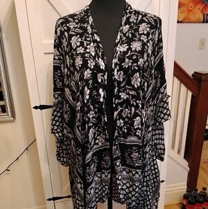 Time and Tru Black and White Floral Cape